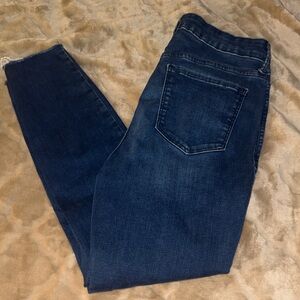 Old Navy Rockstar Super Skinny Built in sculpt Jeggings/Jeans Size 14